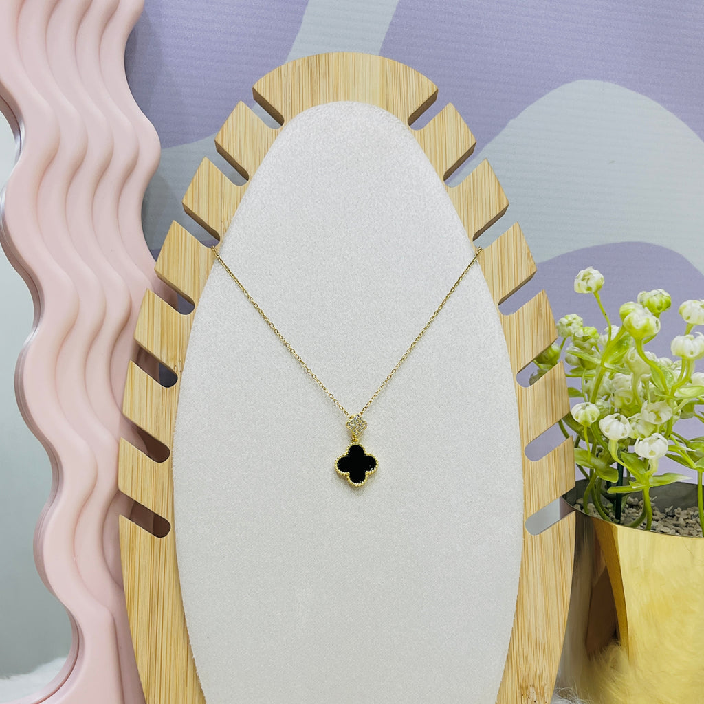 Stainless Steel 4 Clover Black Flower Pendant Necklace