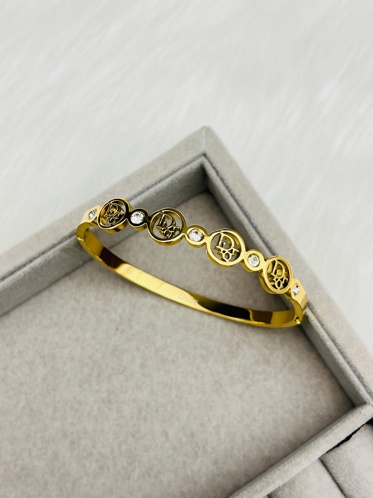 Stainless Steel Round Design Golden Bracelet