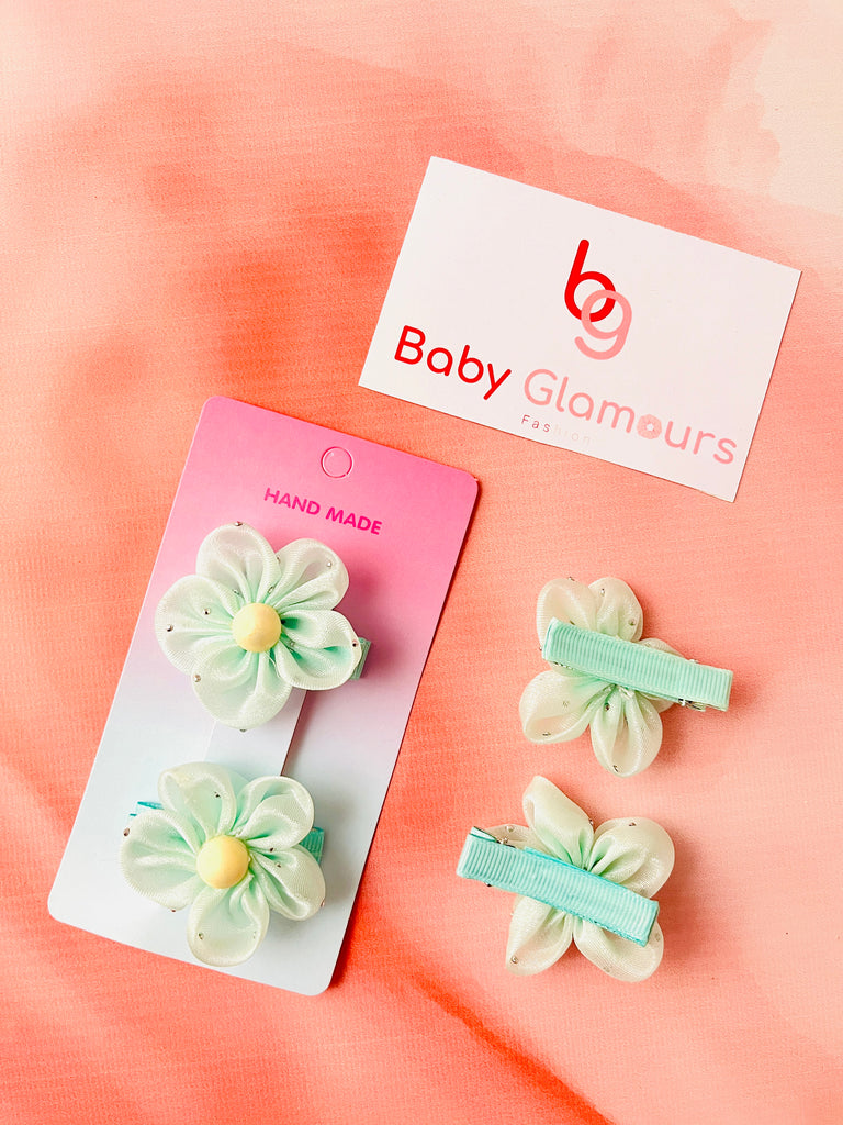 2pcs Floral Pearl Hair Clip Set